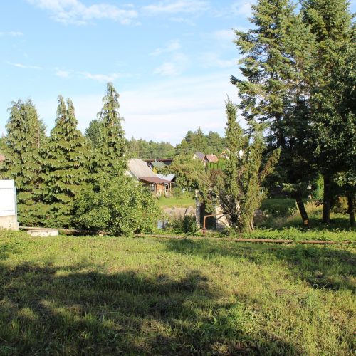ŠALIA LAPIŲ GEOMORFOLOGINIO DRAUSTINIO TERITORIJOJE, PARDUODAMAS 2 AUKŠTŲ 150 KV.M MŪRINIS NAMAS SU 6 ARŲ SKLYPU