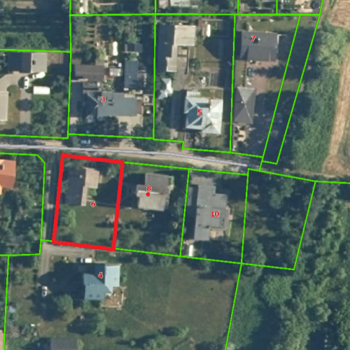 IŠSKIRTINĖJE VIETOJE ŠALIA NEVĖŽIO UPĖS IR MEDELYNO PARDUODAMAS REKONSTRUOJAMAS 176.73 KV.M. NAMAS SU GARAŽU 2 AUTOMOBILIAMS IR 8 ARŲ SKLYPU, TUJŲ GATVĖJE, RAUDONDVARYJE.