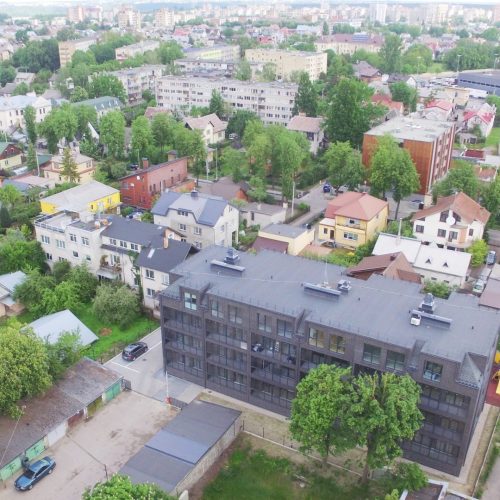 ŽALIAKANIS. NAUJA STATYBA. 3 KAMBARIŲ 80 KV. M. BUTAS SU PANORAMINIU VAIZDU.